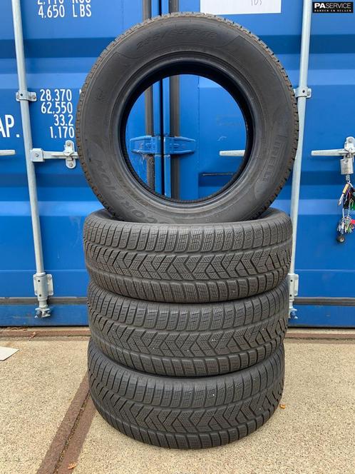4x Pirelli 235 65 18 Winterbanden met 6.4 en 5.8 mm, Auto-onderdelen, Banden en Velgen, Banden en Velgen, Winterbanden, 18 inch