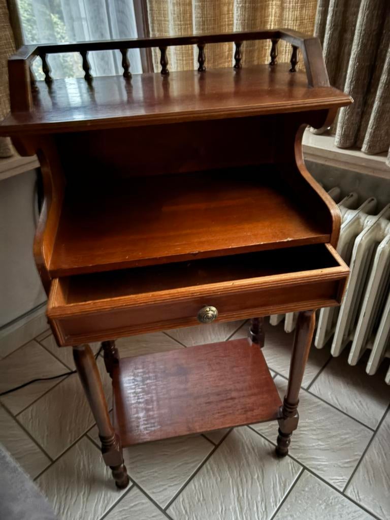 Telefoon kastje, Enlèvement, Utilisé