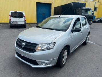 Dacia Sandero 2014 essence 107 000 km, Autos, Dacia, Achat, Particulier, Sandero, Essence