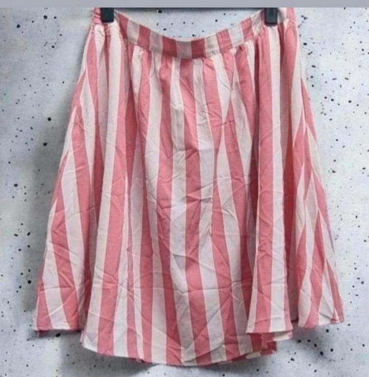 ✨️SALE‼️ SHIEN Rok Maat 1XL - In Nieuwstaat✨️, Kleding | Dames, Rokken, Zo goed als nieuw, Maat 46/48 (XL) of groter, Roze, Boven de knie