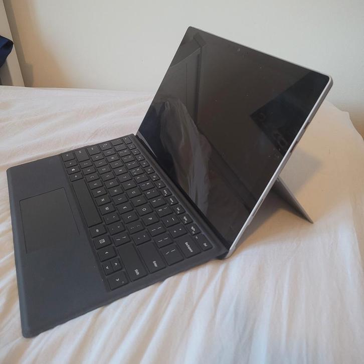 Microsoft Surface Pro 6 Tablet met pen, keyboard en hoesje, Computers en Software, Windows Tablets, Refurbished, Ophalen of Verzenden