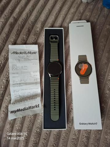 Samsung Galaxy Watch 7 40mm Green army beschikbaar voor biedingen
