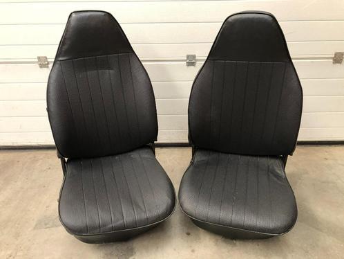 VW - Kever - voorste stoelen (1300S) met hoofdsteun, Auto-onderdelen, Interieur en Bekleding, Volkswagen, Gereviseerd, Ophalen