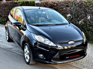 MAGNIFIQUE FORD FIESTA/ESSENCE/CLIM/CARPLAY/GARANTIE beschikbaar voor biedingen