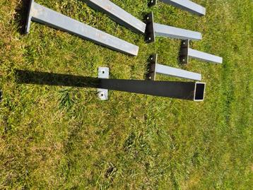 Inox steun voor legplanken of rek beschikbaar voor biedingen