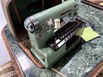 Antieke naaimachine, Ophalen, Bernina