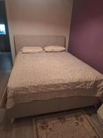 double bed base and headboard, Huis en Inrichting, Ophalen of Verzenden, Zo goed als nieuw