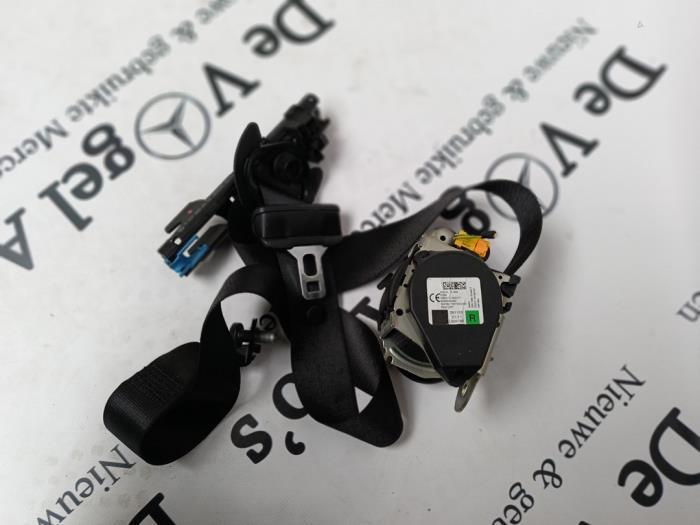 Gordelspanner rechts van een Mercedes Vito, Auto-onderdelen, Interieur en Bekleding, Mercedes-Benz, Gebruikt, 3 maanden garantie