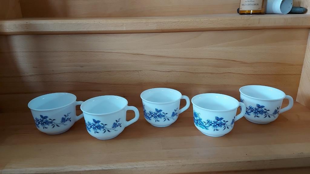 tasses arcopal, Maison & Meubles, Cuisine | Vaisselle, Enlèvement ou Envoi, Comme neuf