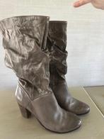Half lange laars - bruin/grijs mt 37, Kleding | Dames, Schoenen, Ophalen, Lage of Enkellaarzen, Zo goed als nieuw, Grijs