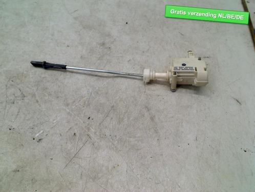 TANKKLEP SCHAKELAAR Volkswagen Golf V (1K1) (1K6810773), Auto-onderdelen, Dashboard en Schakelaars, Volkswagen, Gebruikt