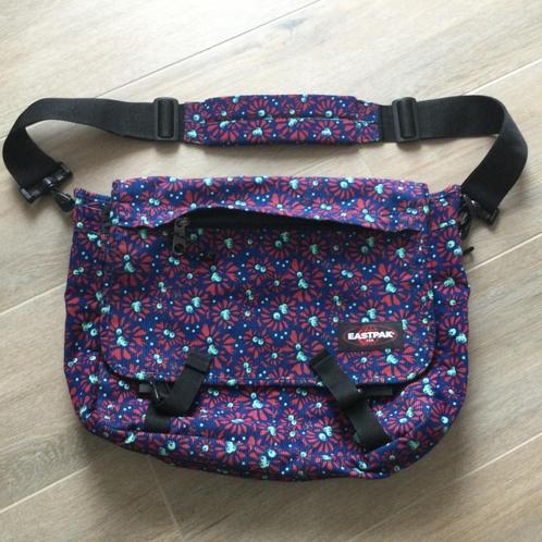 Mooie boekentas Eastpak, Handtassen en Accessoires, Tassen | Schooltassen, Nieuw, Schoudertas, Ophalen of Verzenden