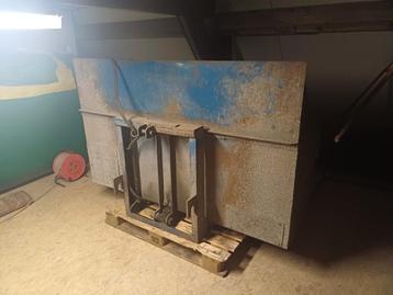Hydraulische shepbak tractor beschikbaar voor biedingen