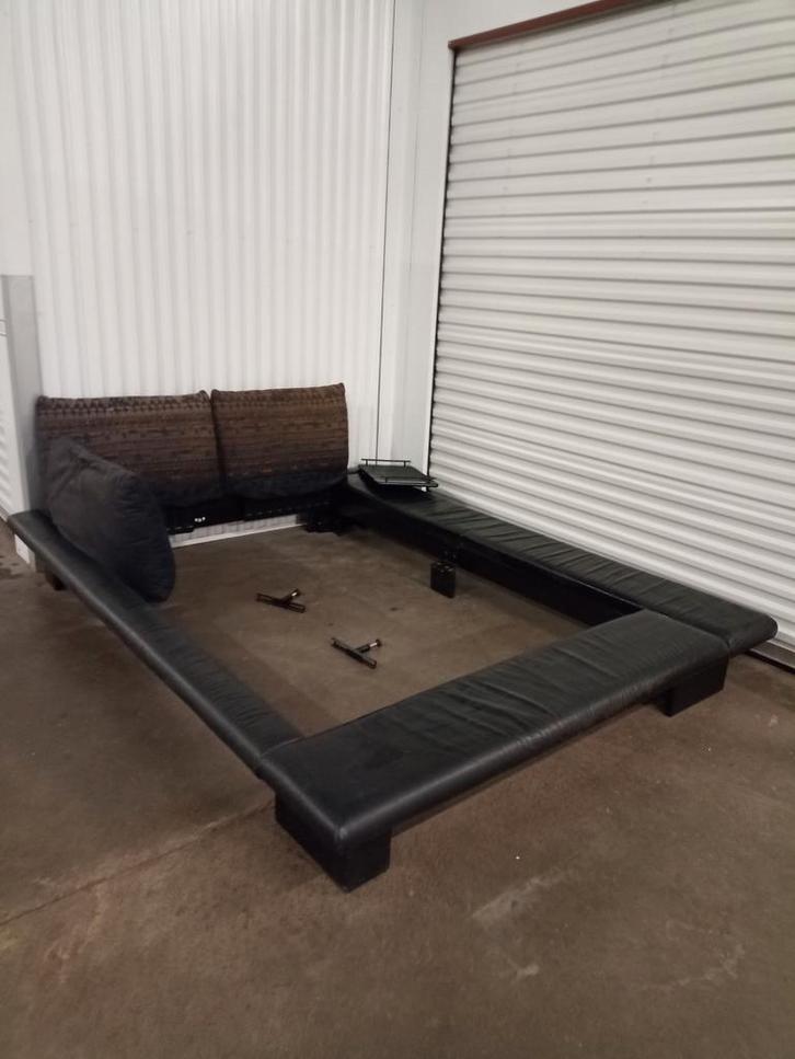 PETER MALY bed 1 ligne Roset, Huis en Inrichting, Slaapkamer | Bedden, Gebruikt, Tweepersoons, Overige materialen, Ophalen