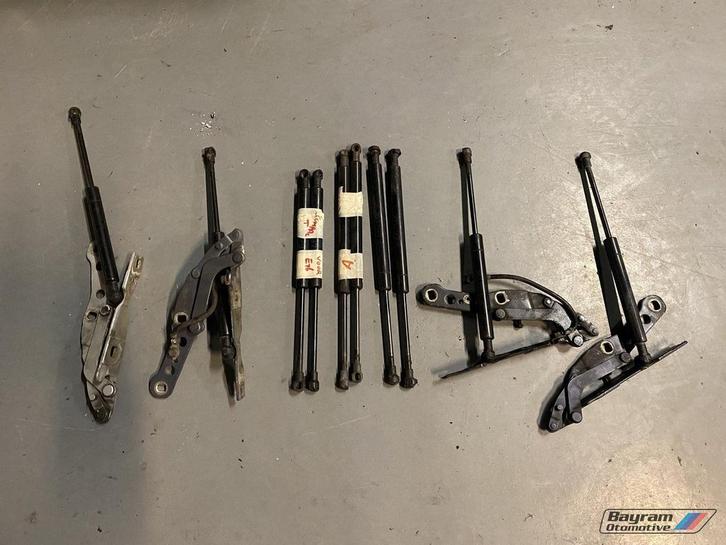 Bmw E46 gasveren motorkap kofferklep scharnier sedan 3-serie, Auto-onderdelen, Carrosserie, BMW, Gebruikt, Ophalen of Verzenden