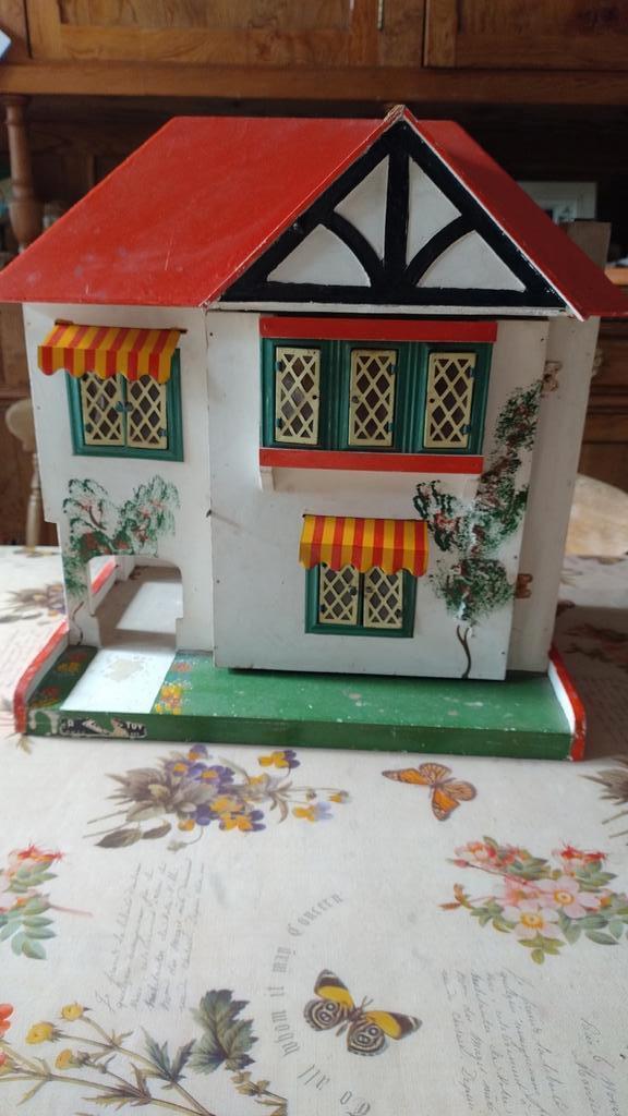 vintage poppenhuis Gee Bee (tudor toy co) Hull England, Verzamelen, Poppenhuizen en Toebehoren, Gebruikt, Poppenhuis, Ophalen