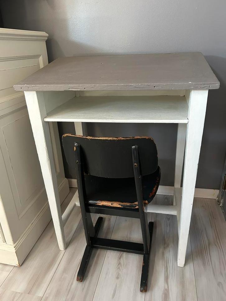 Bureau et chaise haute pour enfants, Enfants & Bébés, Chambre d'enfant | Tables & Chaises, Utilisé, Enlèvement