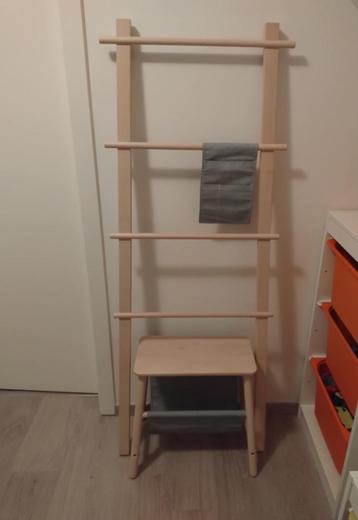 Kledingladder + stoeltje beschikbaar voor biedingen