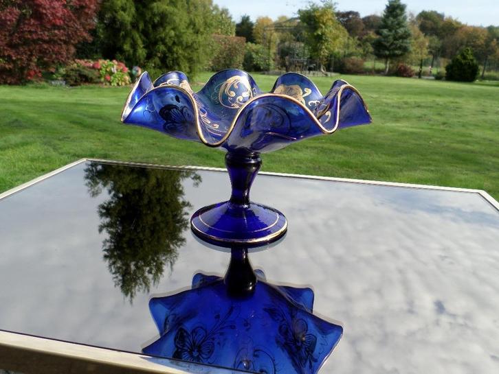 Oude kobaltblauwe glazen beker met vergulding, Antiek en Kunst, Antiek | Glaswerk en Kristal, Ophalen of Verzenden