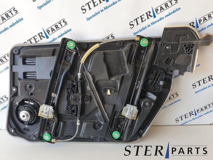 Mécanique vitre 4portes avant gauche d'un Mercedes GLC-Klas, Autos : Pièces & Accessoires, Vitres & Accessoires, Mercedes-Benz