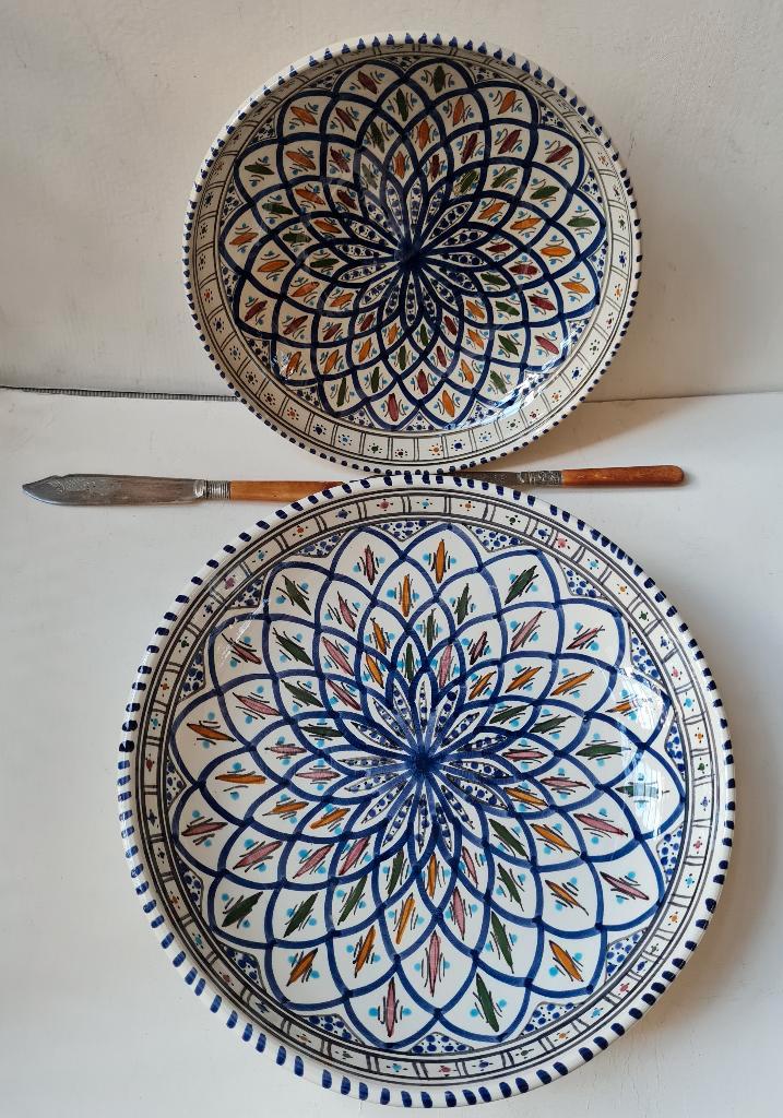 21-delig 'Exotic spirograaf Party' artisanaal aardewerk, Huis en Inrichting, Keuken | Servies, Zo goed als nieuw, Overige typen