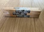 Drumstokken Danny Carey (Tool) 12 paar nieuw!, Ophalen of Verzenden, Nieuw, Instrument of Accessoires