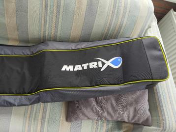 Matrix quiver 1m95 gloednieuw voor vissen beschikbaar voor biedingen