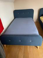 Bed met matras, Huis en Inrichting, Slaapkamer | Bedden, Ophalen