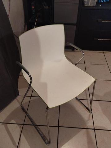 6 arper Catifa design stoelen beschikbaar voor biedingen