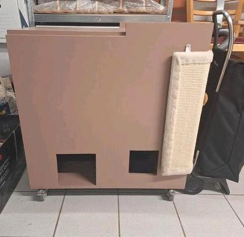 ◼️Prachtige Kattenkast op Wieltjes met krabmat opzij, Tuin en Terras, Bloembakken en Plantenbakken, Zo goed als nieuw, Hout, Binnen