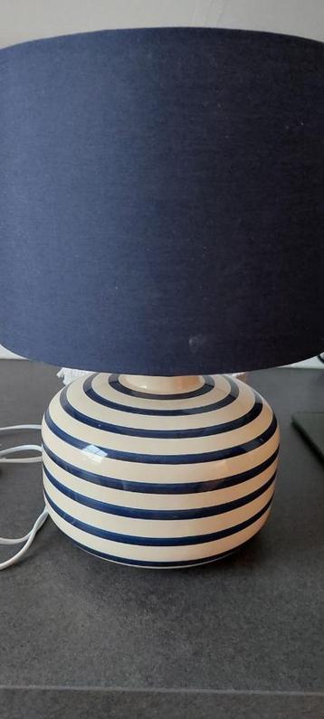 Lampe beschikbaar voor biedingen