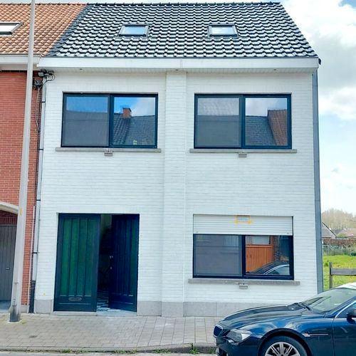 RUIME HALF OPEN BEBOUWING TE KOOP IN RUSTIGE WOONWIJK, Immo, Maisons à vendre, Province de Flandre-Orientale, 200 à 500 m², Maison de coin