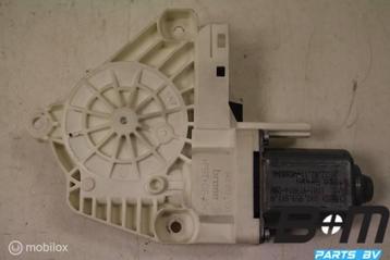 Raammotor LA (bestuurderskant) Audi Q3 S-line TDI 8K0959811A beschikbaar voor biedingen