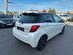 Toyota Yaris 1.4i | Gps | Camera | Cruise | Airco *GARANTIE*, Auto's, Stof, Euro 6, Wit, 1329 cc