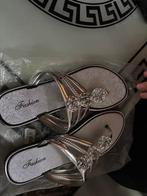 claquettes, tong pour femme, Enlèvement ou Envoi