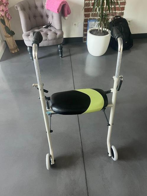 déambulateur rollator marque INVACARE, Diversen, Rollators, Zo goed als nieuw, Ophalen