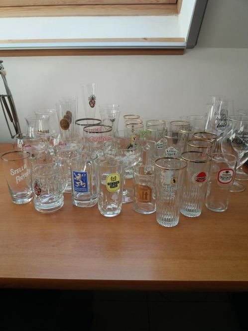 Set bierglazen, Verzamelen, Glas en Drinkglazen, Zo goed als nieuw, Ophalen of Verzenden