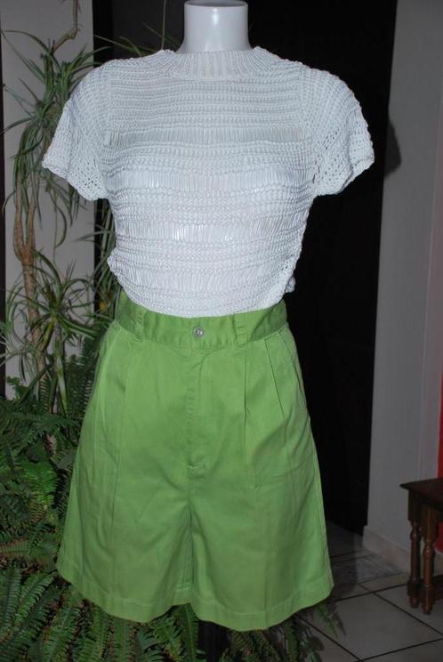 "HQ Basics" bermuda in felgroen katoen Maat S of 36, Kleding | Dames, Broeken en Pantalons, Zo goed als nieuw, Maat 36 (S), Groen