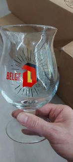 Coffret de 2 verres différents 'Belge une fois', Comme neuf, Enlèvement ou Envoi
