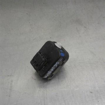 KOPLAMPMOTOR Toyota Yaris II (P9) (01-2005/12-2014) beschikbaar voor biedingen