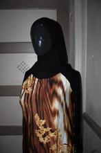 Abaya avec hijab attaché M, Enlèvement ou Envoi, Hijab, Neuf
