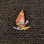 PIN - SURF - SURFEN - SURFING - KAT - HOND - CHAT - CHIEN, Envoi, Utilisé, Animal et Nature, Insigne ou Pin's