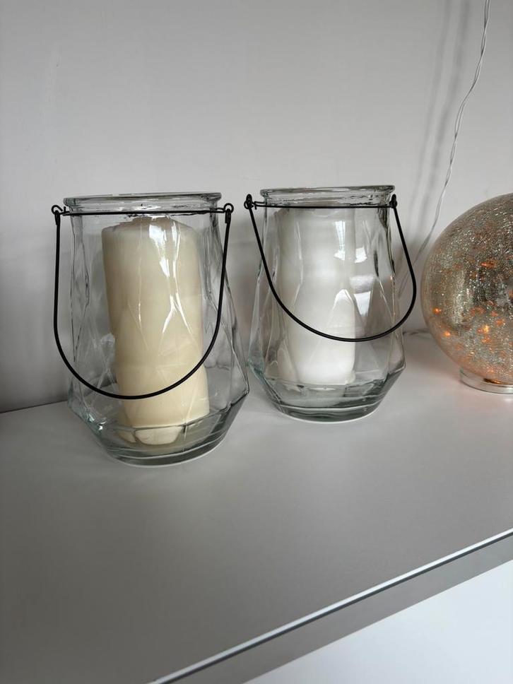 2 windlichten met kaars, Huis en Inrichting, Woonaccessoires | Kandelaars en Kaarsen, Zo goed als nieuw, Kaars, Minder dan 25 cm