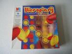 Nieuwe versie van "Vier op 'n Rij" van MB in prima staat !, Hobby en Vrije tijd, Een of twee spelers, Ophalen of Verzenden, Zo goed als nieuw