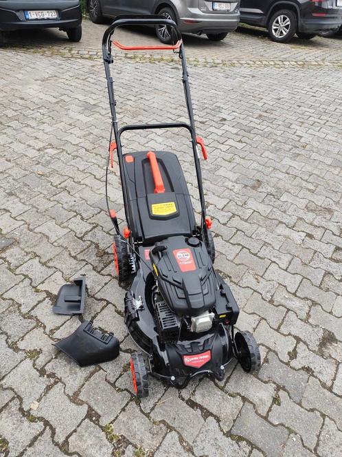 Tondeuse autotractée neuve 2023, Tuin en Terras, Grasmaaiers, Zo goed als nieuw, Benzine-grasmaaier, 40 t/m 49 cm, Cirkelmaaier