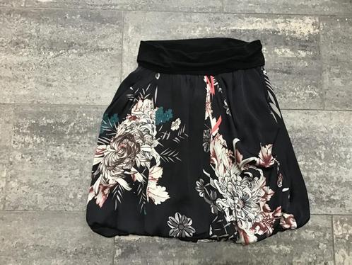 Rok Steps 42/44, Kleding | Dames, Rokken, Zo goed als nieuw, Maat 42/44 (L), Zwart, Boven de knie, Ophalen of Verzenden