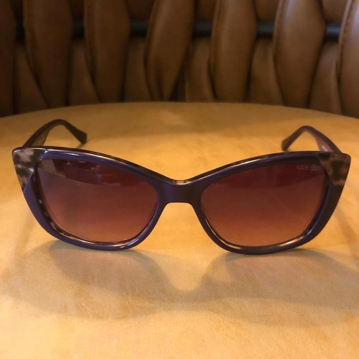 NIEUWE Guess Dames Zonnebril met hoge KORTING GU7511, Handtassen en Accessoires, Zonnebrillen en Brillen | Dames, Nieuw, Zonnebril
