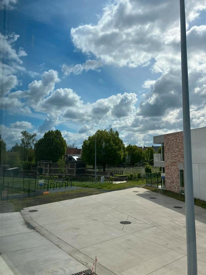 Magazijn / werkplaats te huur in Harelbeke – tot 100 m², Zakelijke goederen, Kantoor en Winkelinrichting | Magazijn, Stelling en Opslag