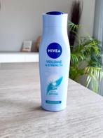 Shampooing Nivea Volume et brillance, Bijoux, Sacs & Beauté, Beauté | Soins des cheveux, Enlèvement ou Envoi, Shampoing ou Démêlant