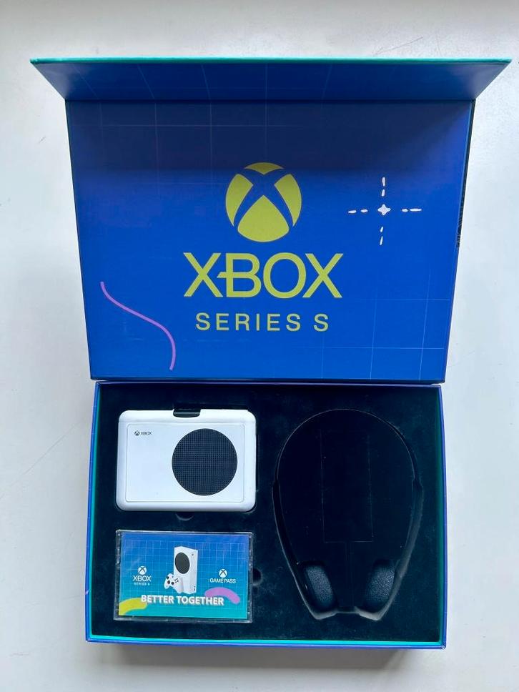 Walkman promotionnel pour Xbox Series S - Ultra Rare, Consoles de jeu & Jeux vidéo, Consoles de jeu | Xbox | Accessoires, Neuf